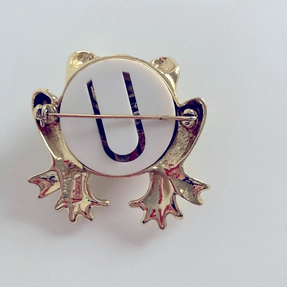 Adorable Frog Pin/Brooch - Picture 4 of 8